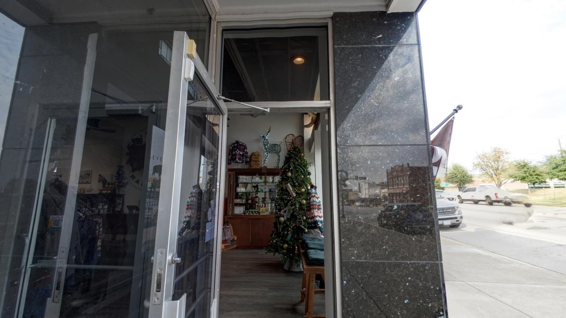 74 Man Store — Retail & Boutiques photo 1 of 5