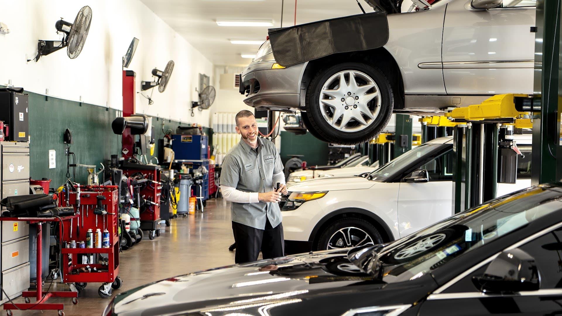 Christian Brothers Automotive Hutto — Auto Services photo 1 of 5