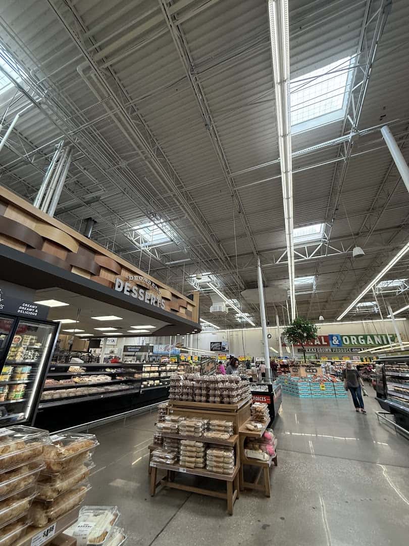 H-E-B plus! — Retail & Boutiques photo 3 of 5