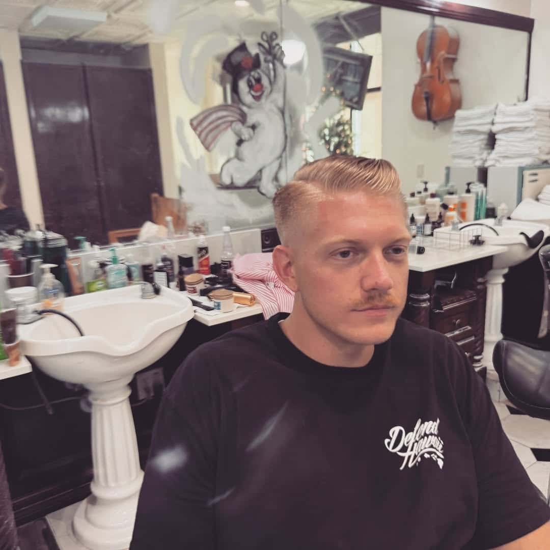 Retro Barbershop - Hair salon for Men of Round Rock — Hair Salons & Barbers photo 1 of 5