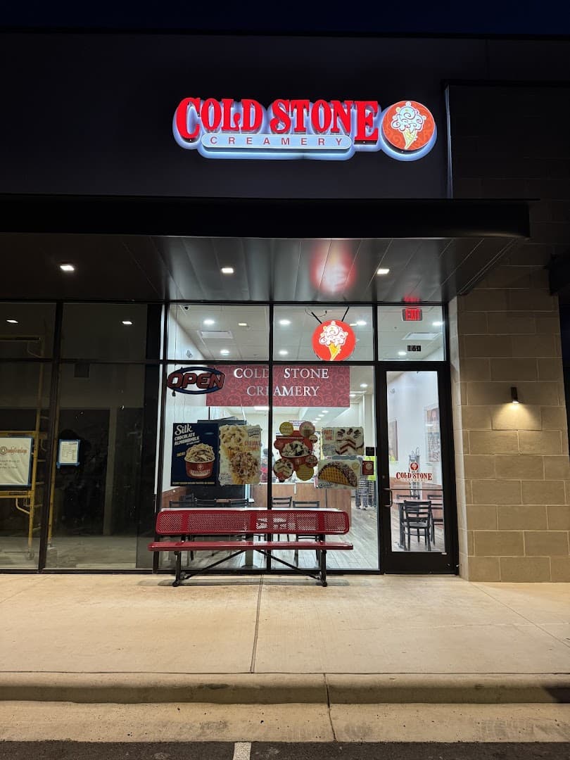 Cold Stone Creamery — Bakeries & Desserts photo 1 of 5