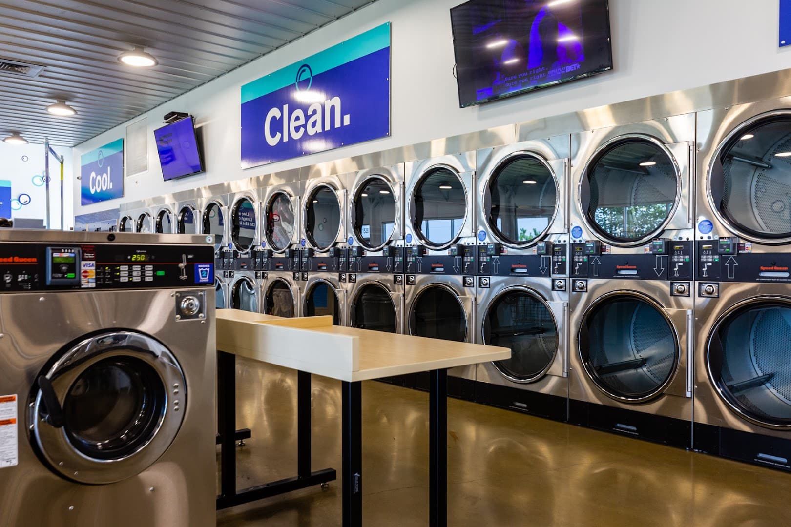 The Big Clean Laundromat - Mays — Laundry & Dry Cleaning photo 1 of 5