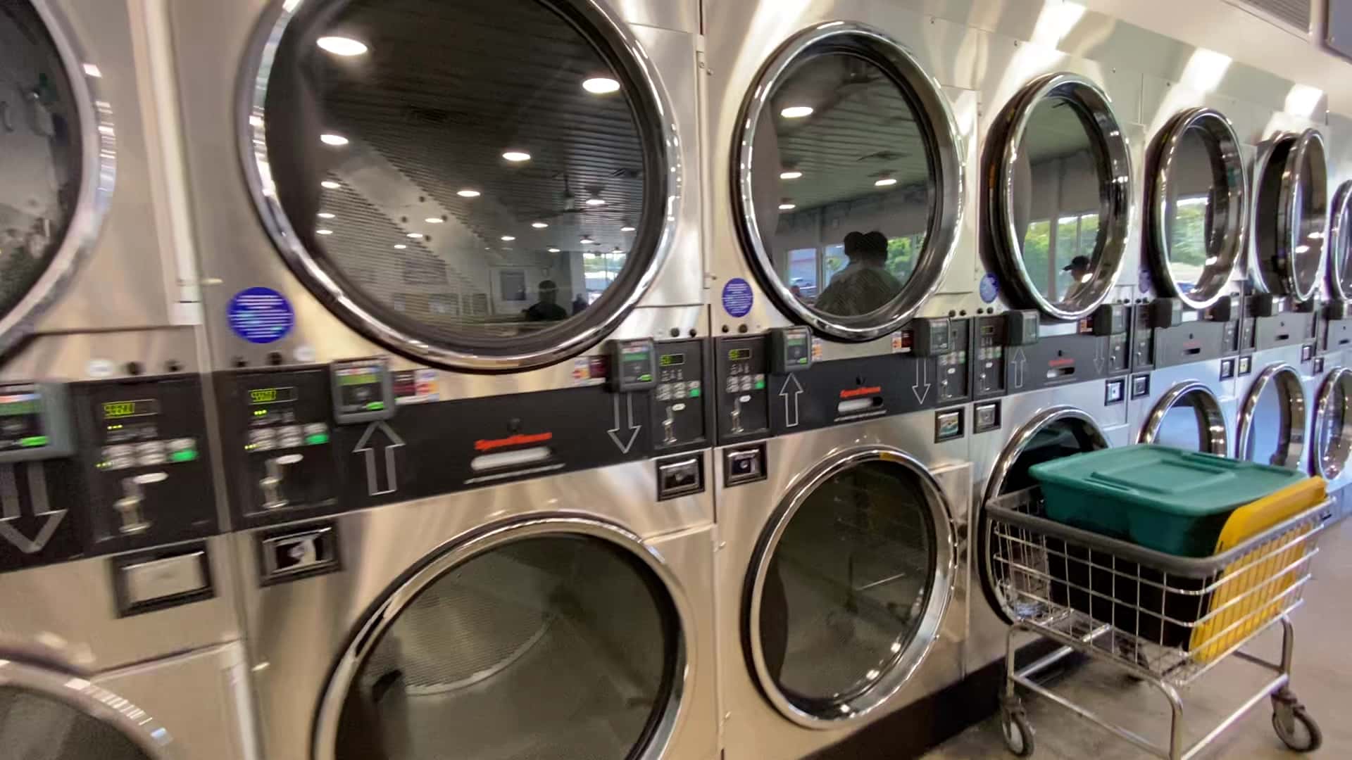 The Big Clean Laundromat - Mays — Laundry & Dry Cleaning photo 2 of 5