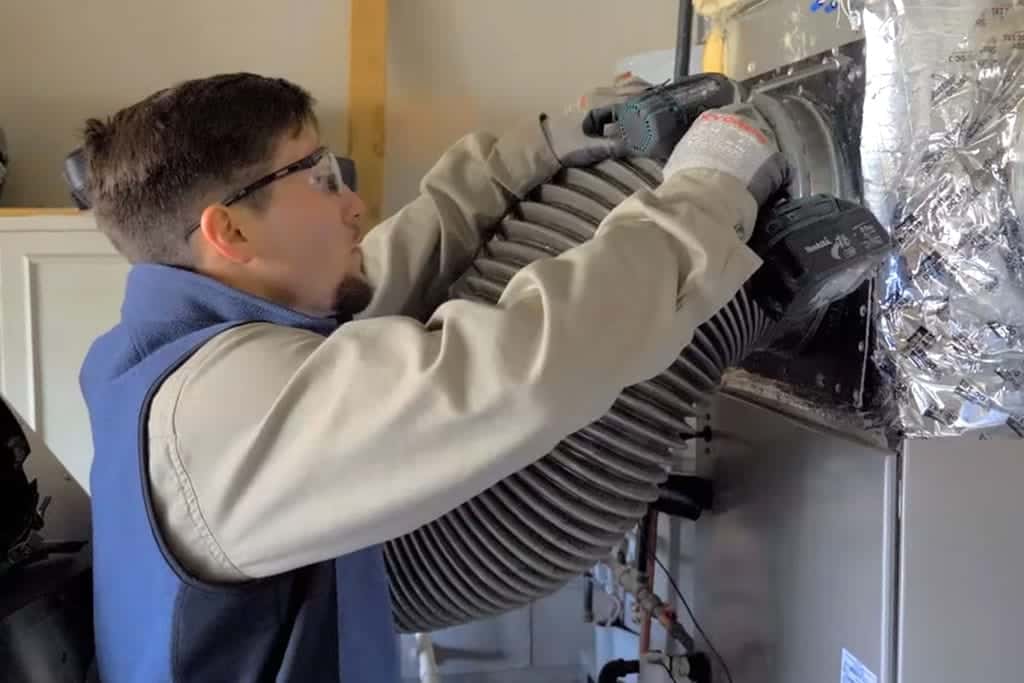 Christian's Air Duct Service — Home Builders & Remodelers photo 3 of 5