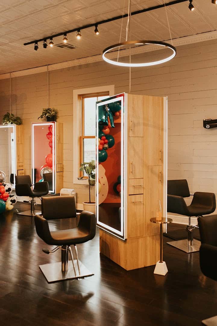 Western Blonde Salon — Hair Salons & Barbers photo 3 of 5