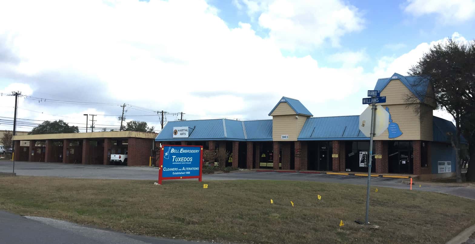 Bell Embroidery & Alterations & Tuxedo Rentals & Cleaners — Laundry & Dry Cleaning photo 1 of 5