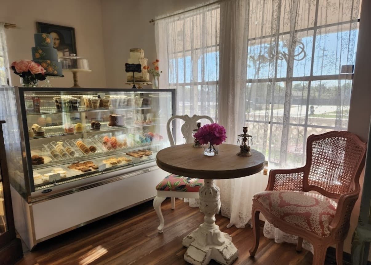 Michelle's Patisserie — Bakeries & Desserts photo 1 of 5