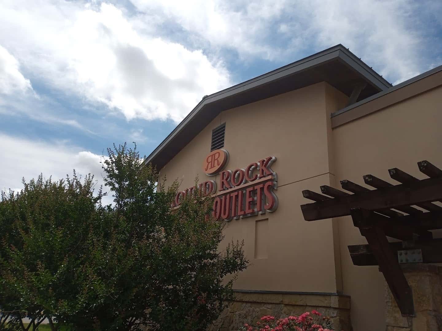 adidas Outlet Store Round Rock — Retail & Boutiques photo 1 of 5