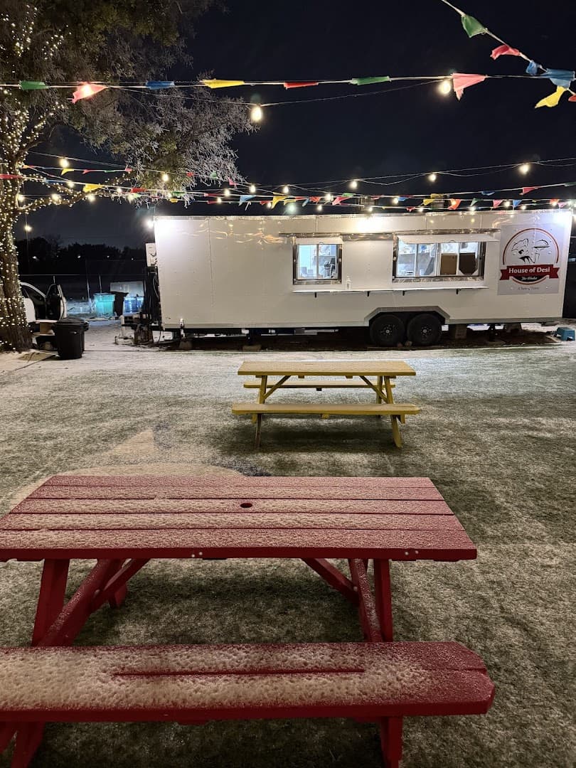 House Of Desi The Dhaba — Restaurants photo 1 of 5