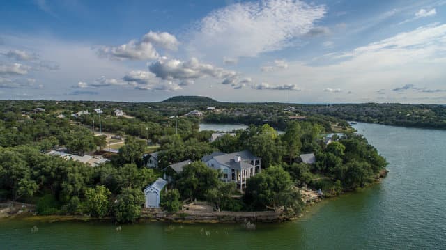 Brenda Burke, Texas Realtor — Real Estate Agents photo 1 of 5