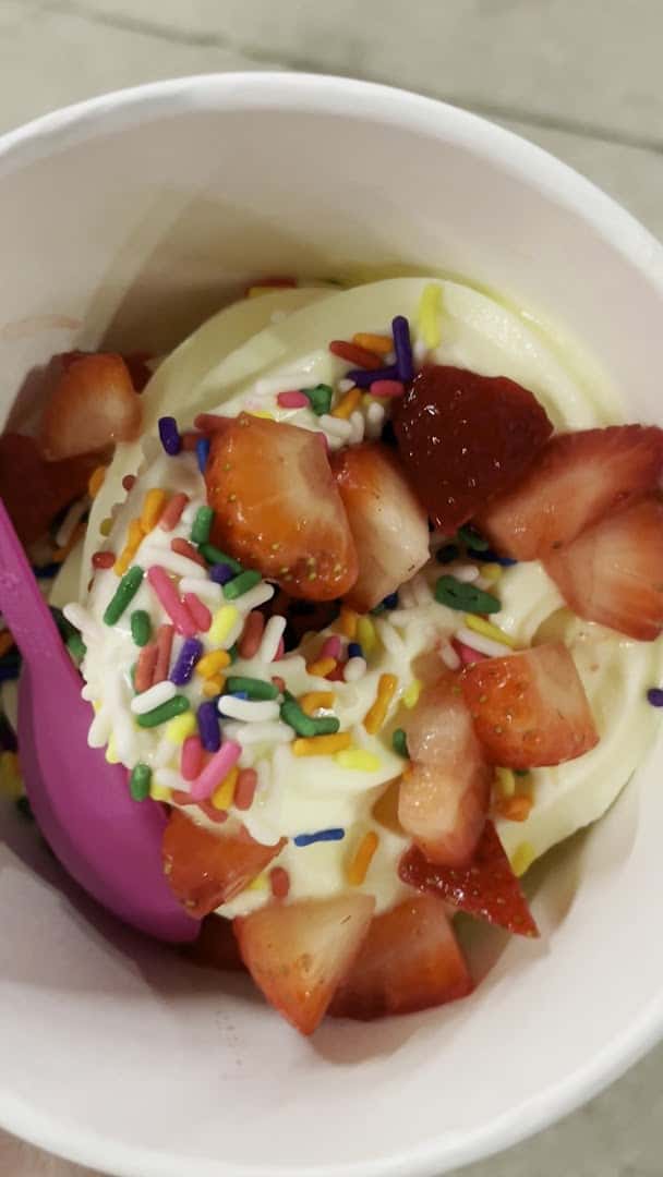 Menchie's Leander — Bakeries & Desserts photo 2 of 5
