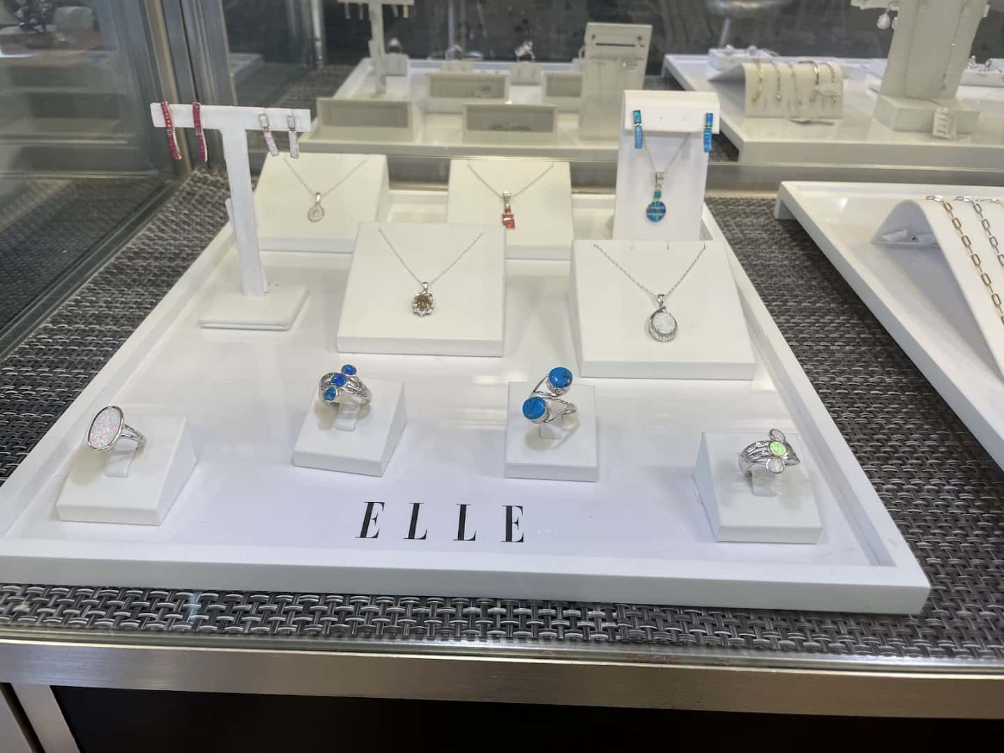 Summit Jewelers Leander — Retail & Boutiques photo 3 of 5