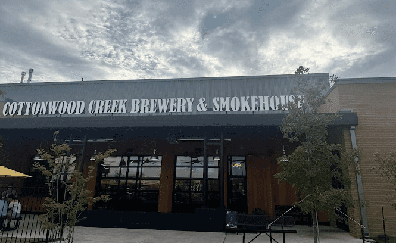 Cottonwood Creek Brewery — Restaurants photo 1 of 5