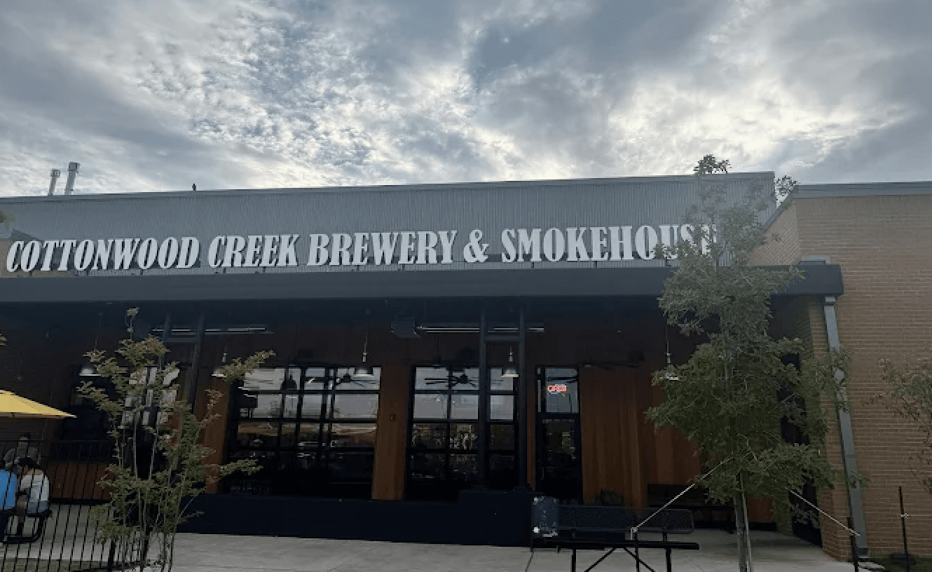 Cottonwood Creek Brewery — Restaurants photo 1 of 5