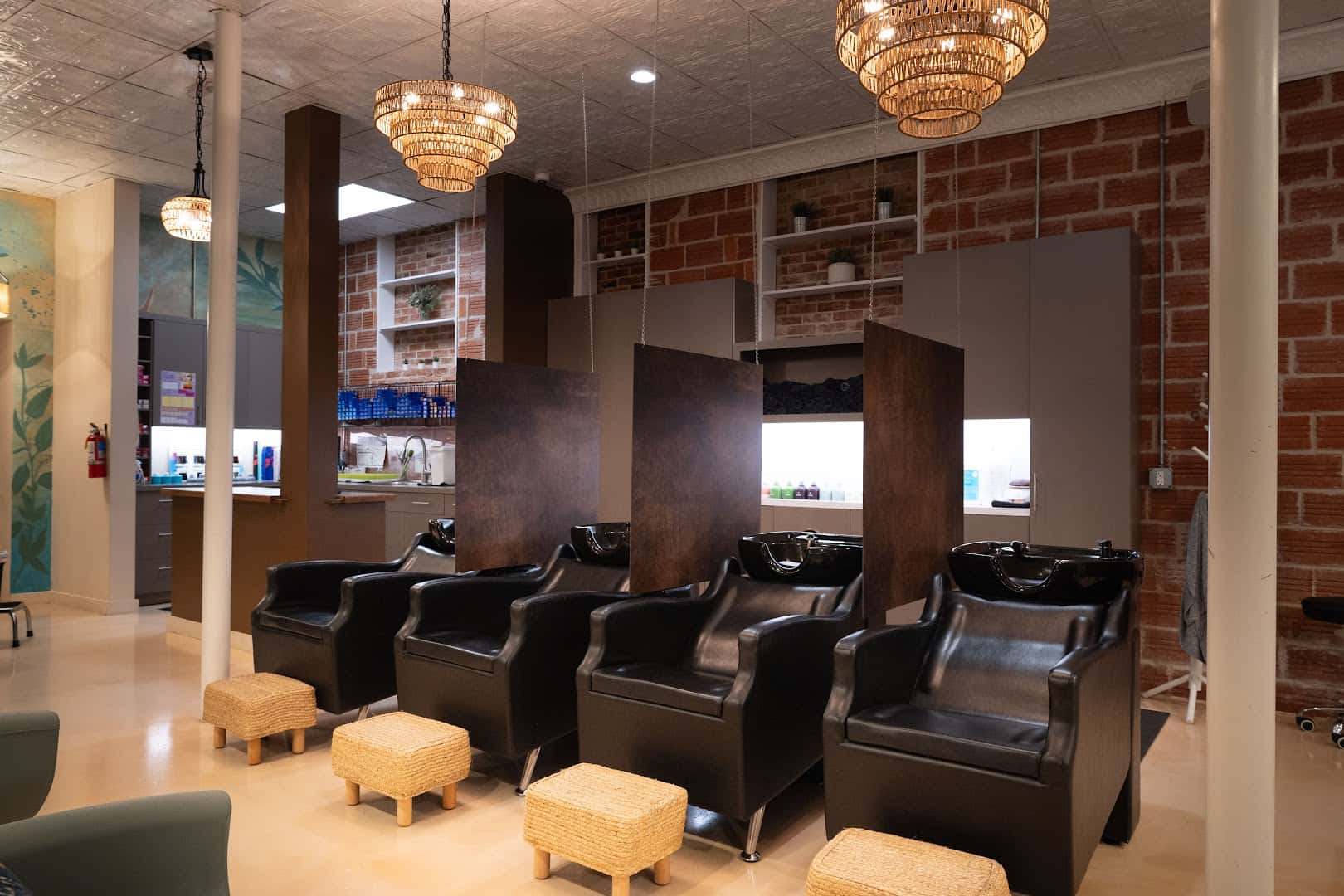 Razmataz Salon — Hair Salons & Barbers photo 1 of 5