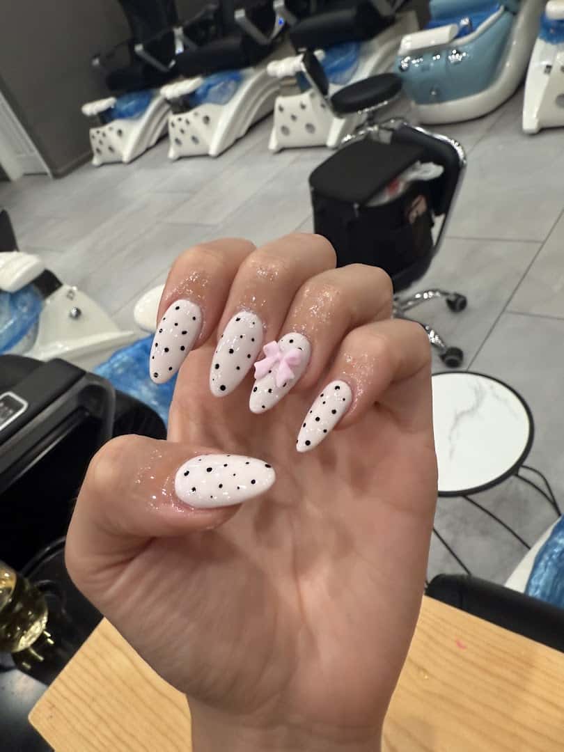 Noir Nail Bar — Nail Salons & Spas photo 1 of 5