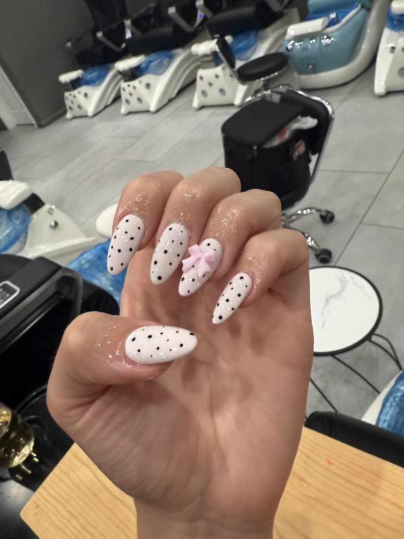 Noir Nail Bar — Nail Salons & Spas photo 1 of 5