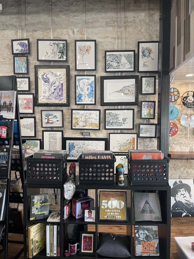 Prima Dora — Retail & Boutiques photo 3 of 5