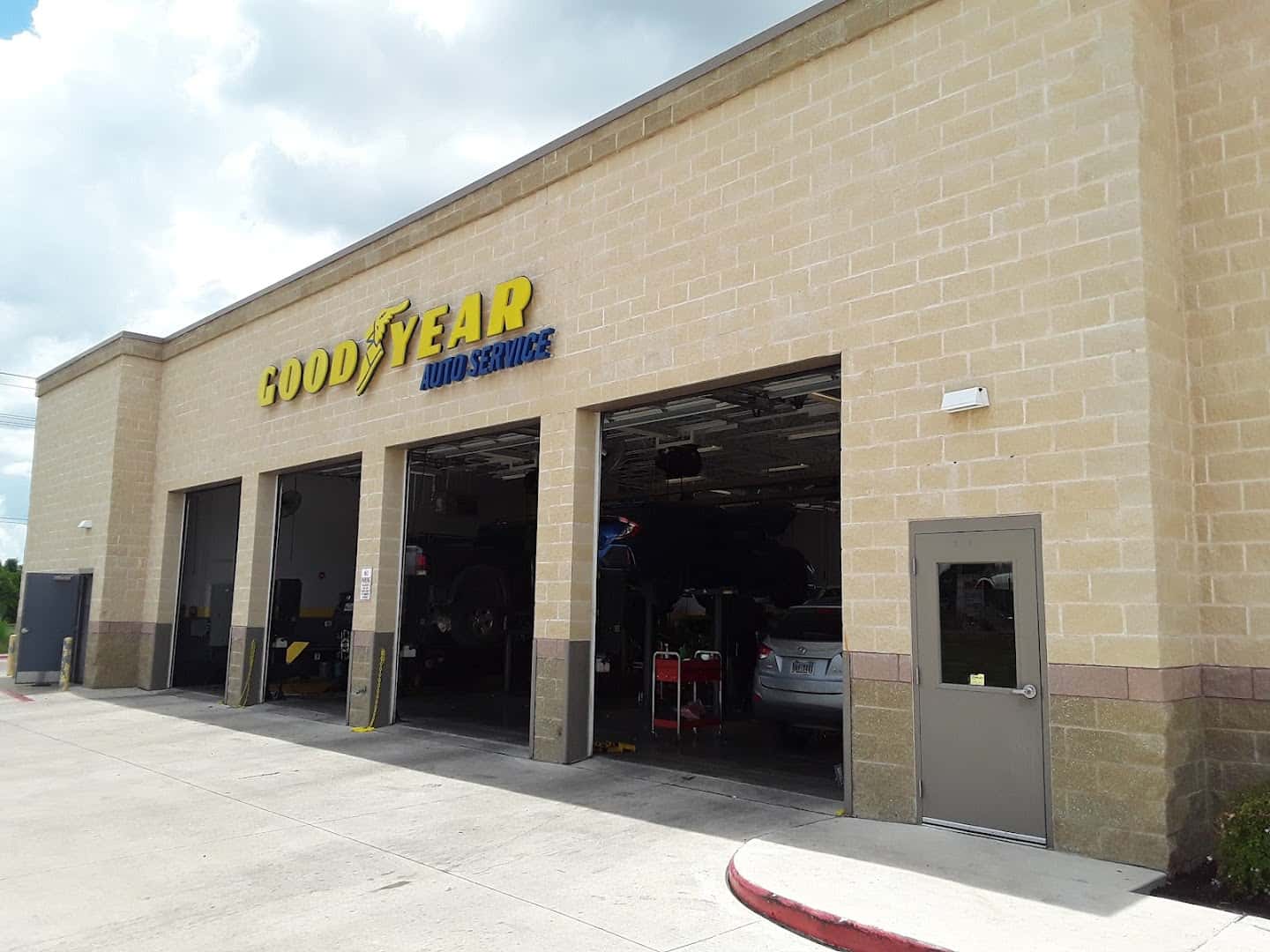 Goodyear Auto Service — Auto Services photo 1 of 5