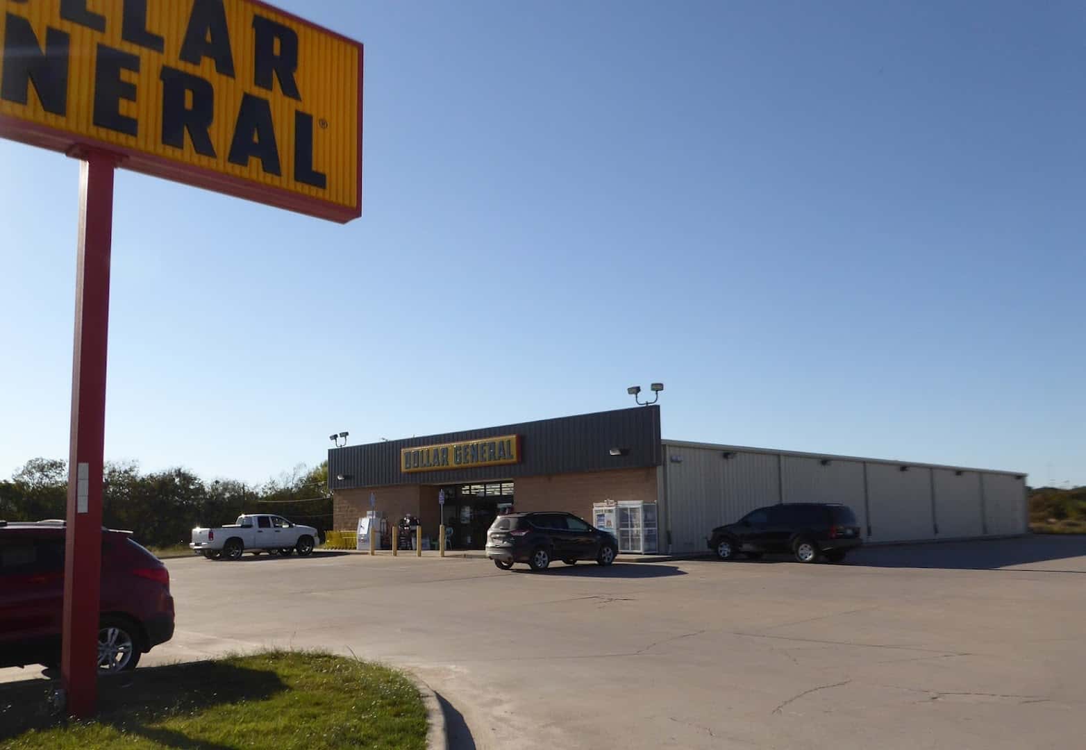 Dollar General — Retail & Boutiques photo 3 of 5