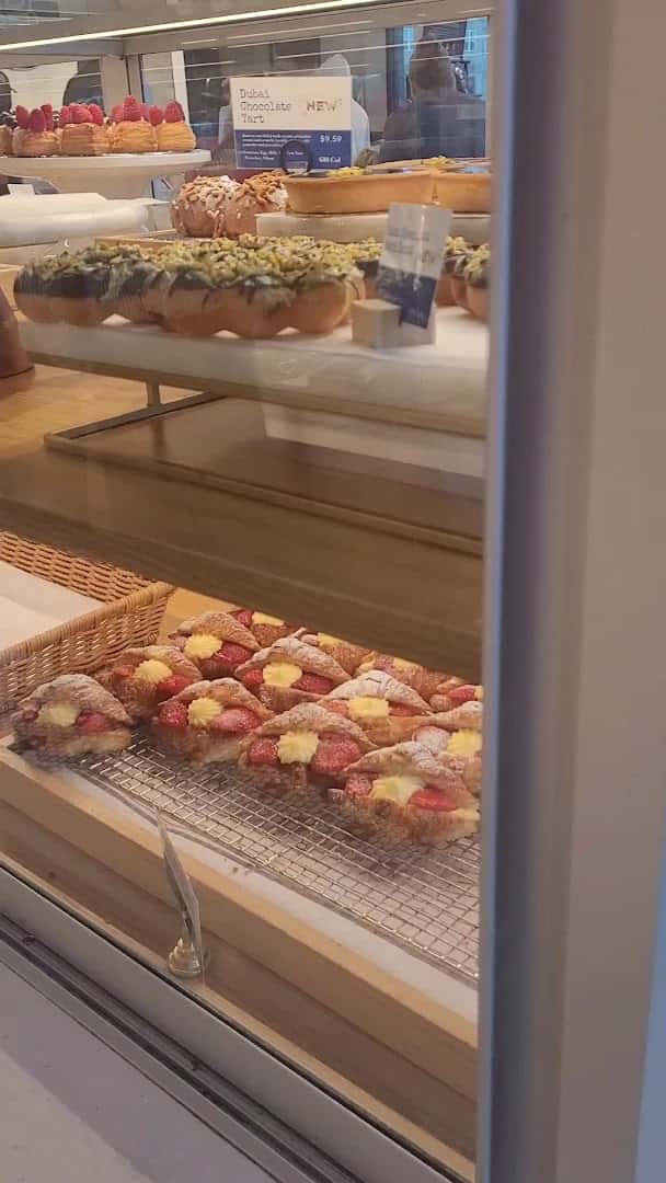 Paris Baguette — Coffee Shops & Cafes photo 2 of 5
