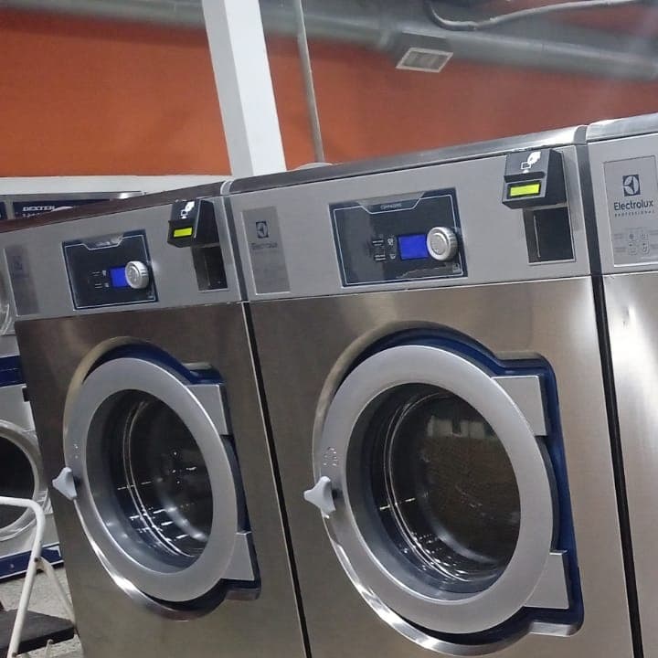 Spin and Shine Georgetown Laundromat — Laundry & Dry Cleaning photo 1 of 5