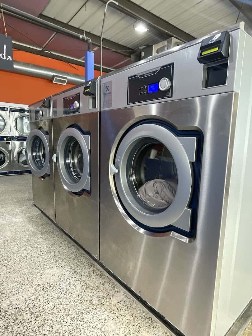 Spin and Shine Georgetown Laundromat — Laundry & Dry Cleaning photo 2 of 5