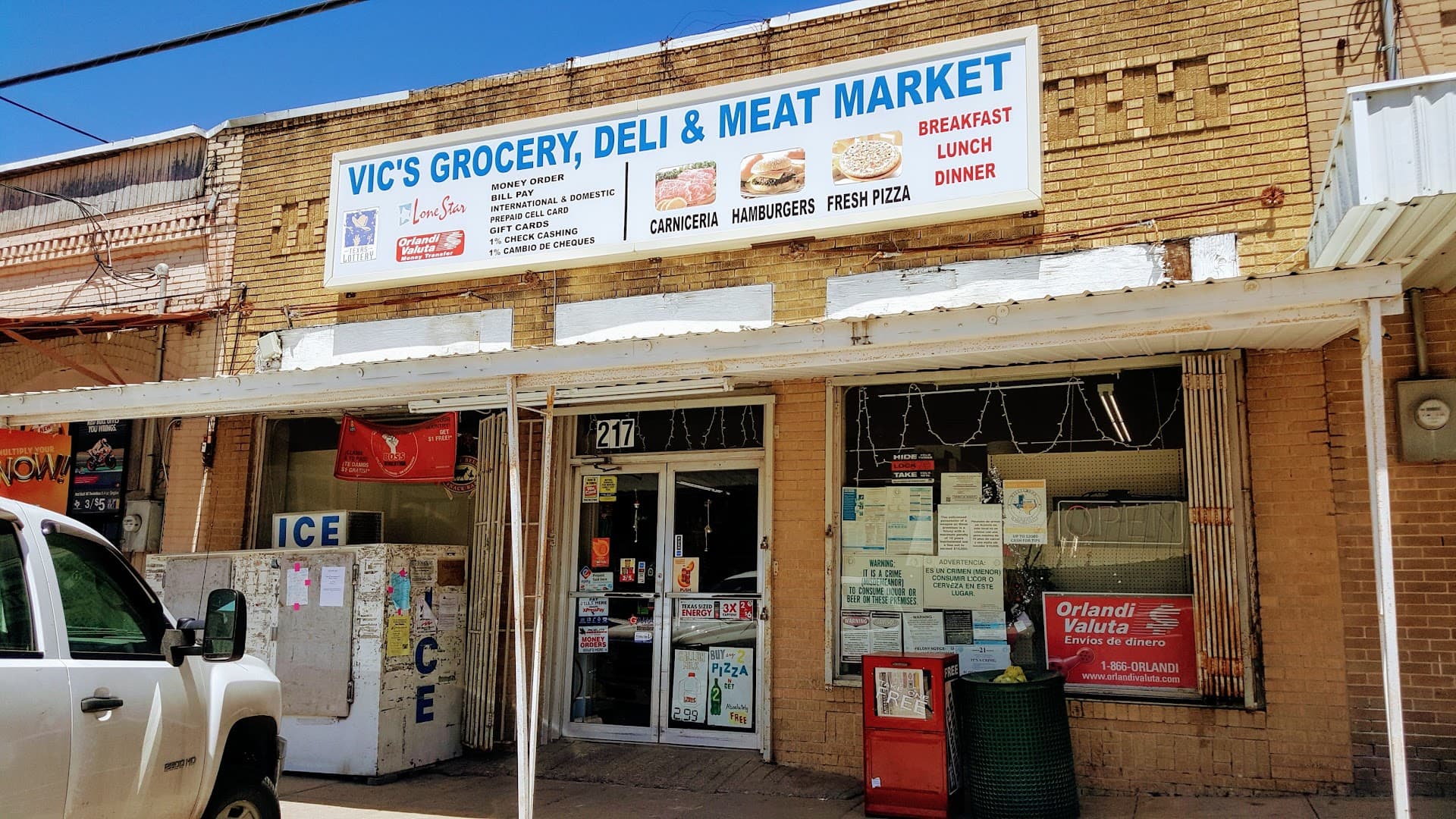 Vics Grocery — Retail & Boutiques photo 1 of 5