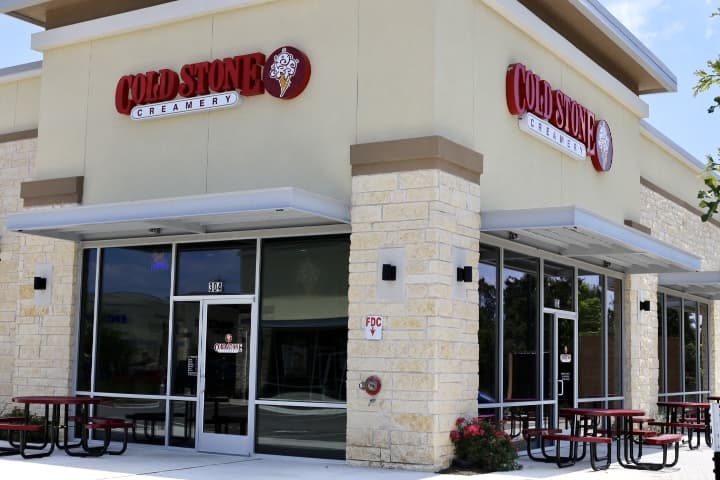 Cold Stone Creamery — Bakeries & Desserts photo 1 of 5
