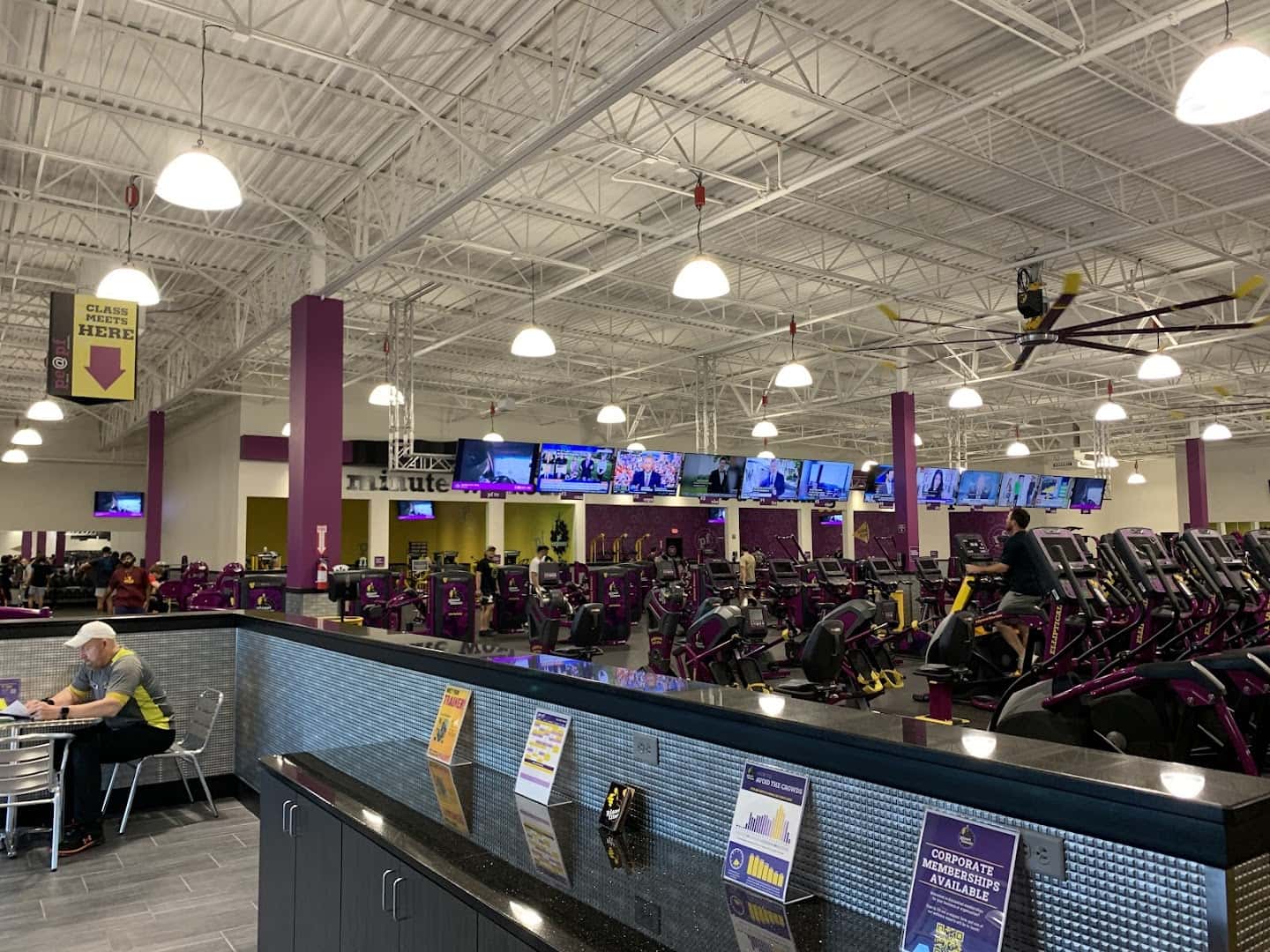 Planet Fitness — Fitness & Gyms photo 2 of 5
