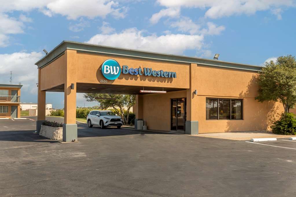 Best Western Taylor Inn photo 1 of 5