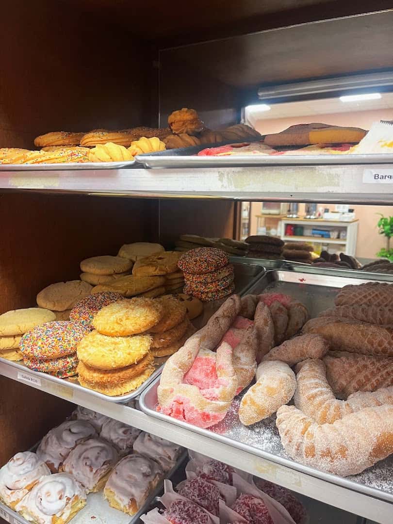 Callejón del Beso Bakery — Bakeries & Desserts photo 1 of 5