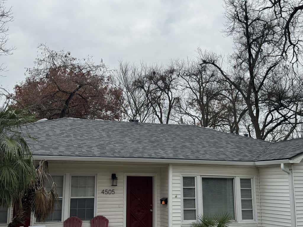 E4 Construction – Roofing Contractor Georgetown — Roofers photo 3 of 5