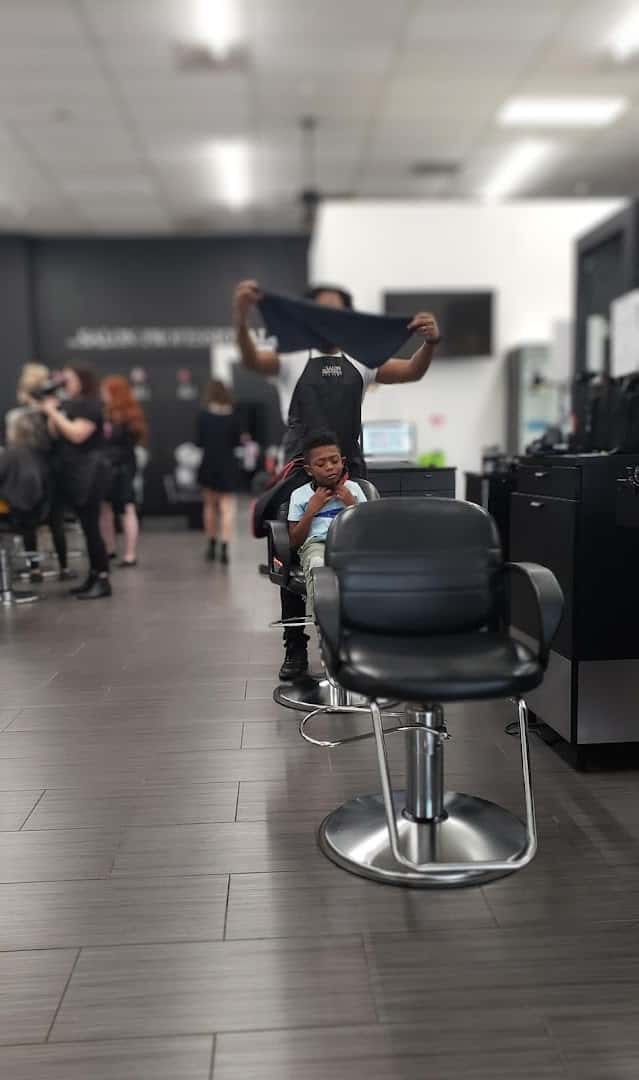 The Gentleman’s Barber ( Benjamin Elijah) — Hair Salons & Barbers photo 3 of 5