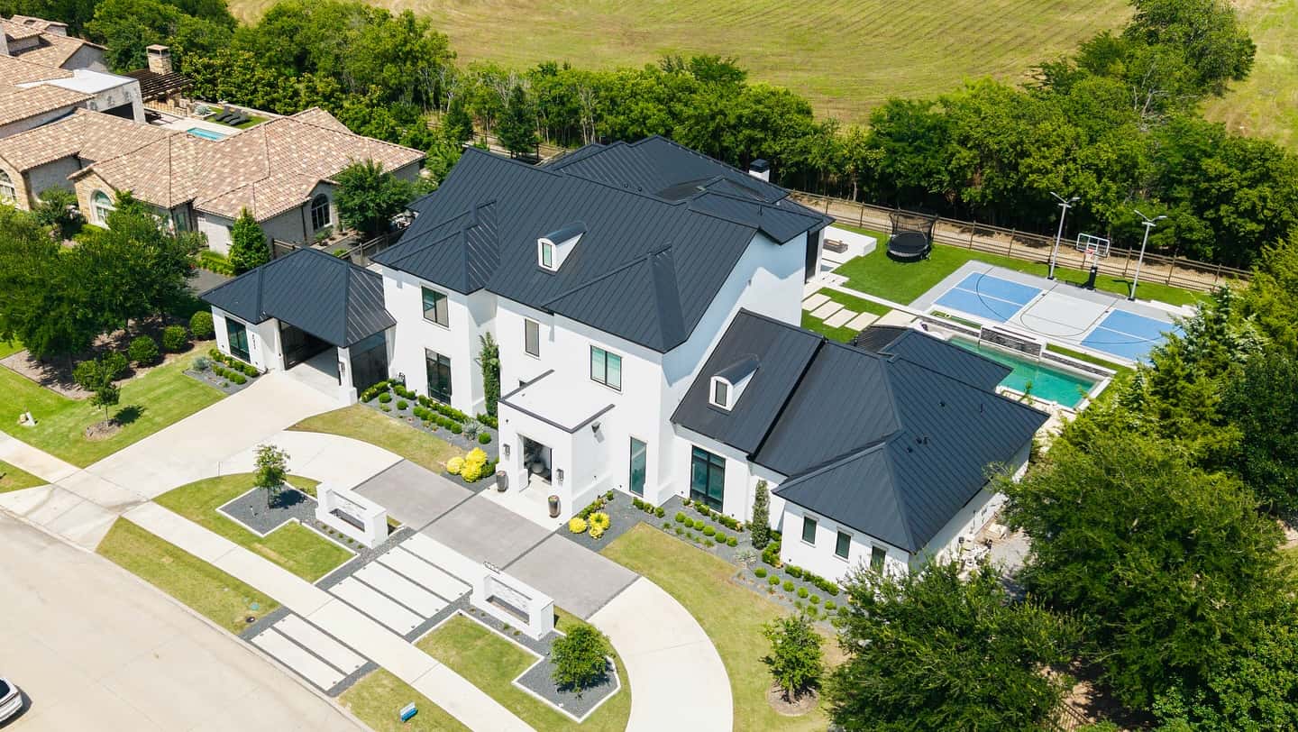 Blue Hammer Roofing — Roofers photo 1 of 5