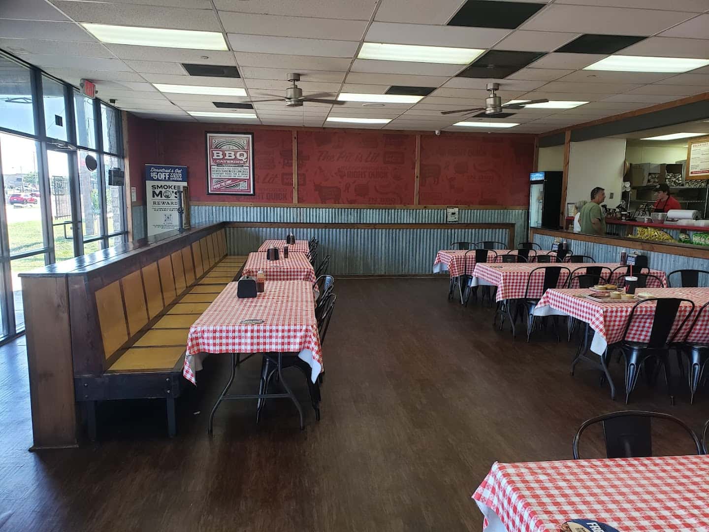 Smokey Mo's BBQ — Restaurants photo 3 of 5