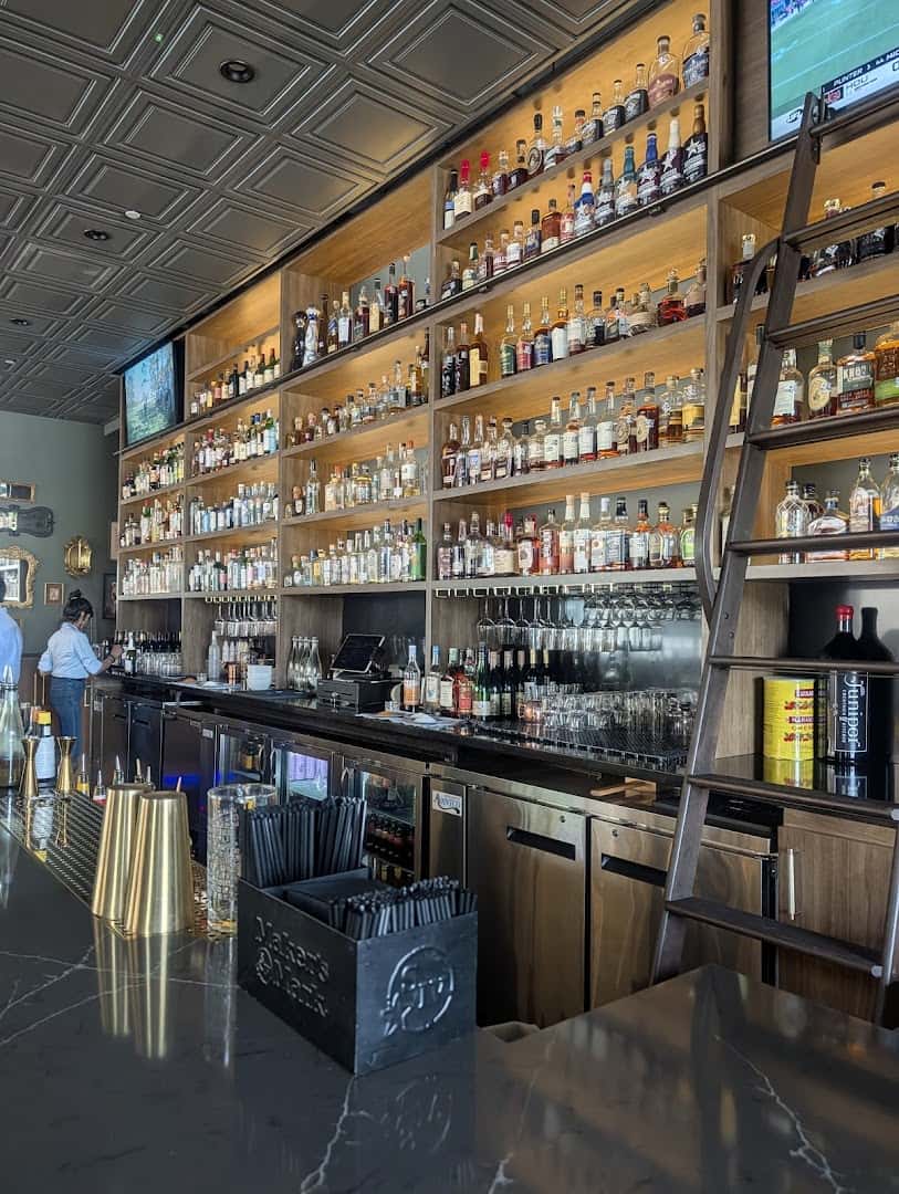 Juniper Cocktails & Kitchen — Restaurants photo 1 of 4
