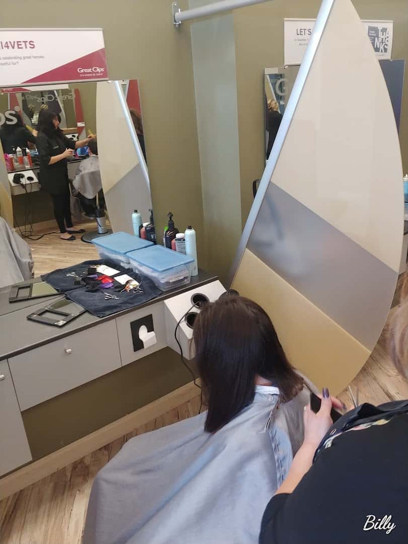 Great Clips — Hair Salons & Barbers photo 3 of 5
