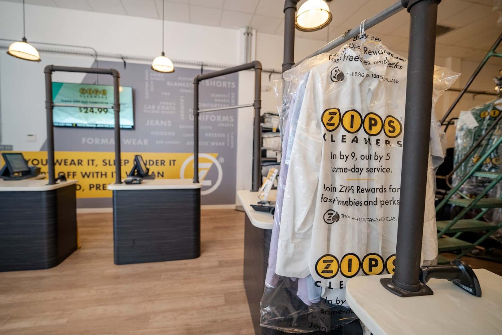 ZIPS Cleaners — Laundry & Dry Cleaning photo 2 of 5