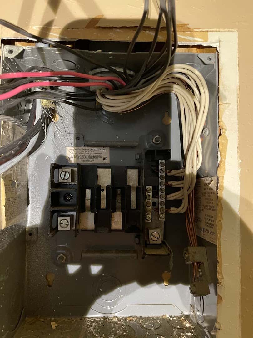 Aguirre Electrical Services LLC — Plumbers & Electricians photo 3 of 5