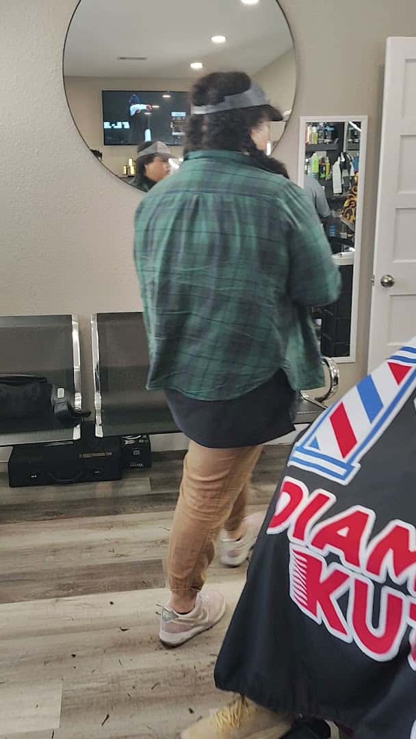 Thig's Diamond Haircuts Barbershop — Hair Salons & Barbers photo 2 of 5