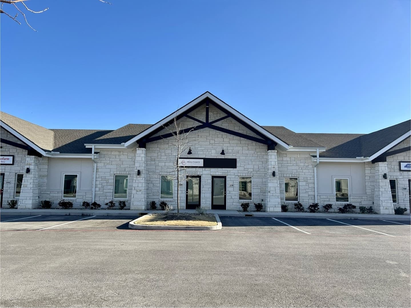 HealthAxis Clinic | Hutto — Doctors & Medical photo 1 of 5