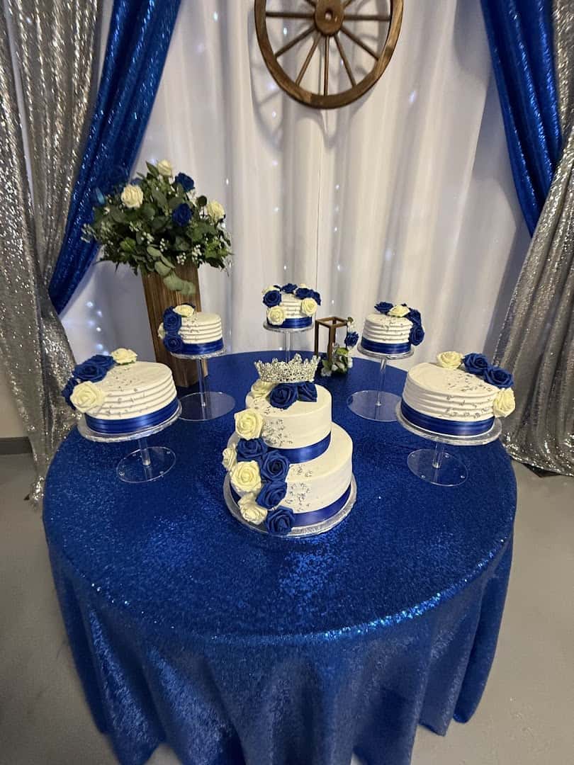 Salgado's Bakery - Leander — Bakeries & Desserts photo 1 of 5
