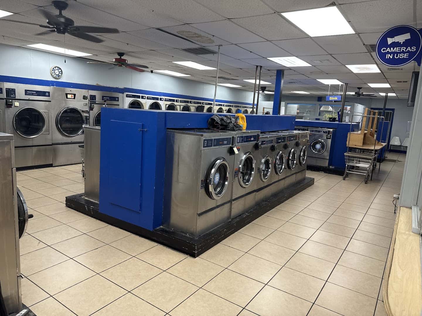 Eco Spin Laundry Washateria , Round Rock Laundromat on Sam Bass, Round Rock, TX — Laundry & Dry Cleaning photo 2 of 5