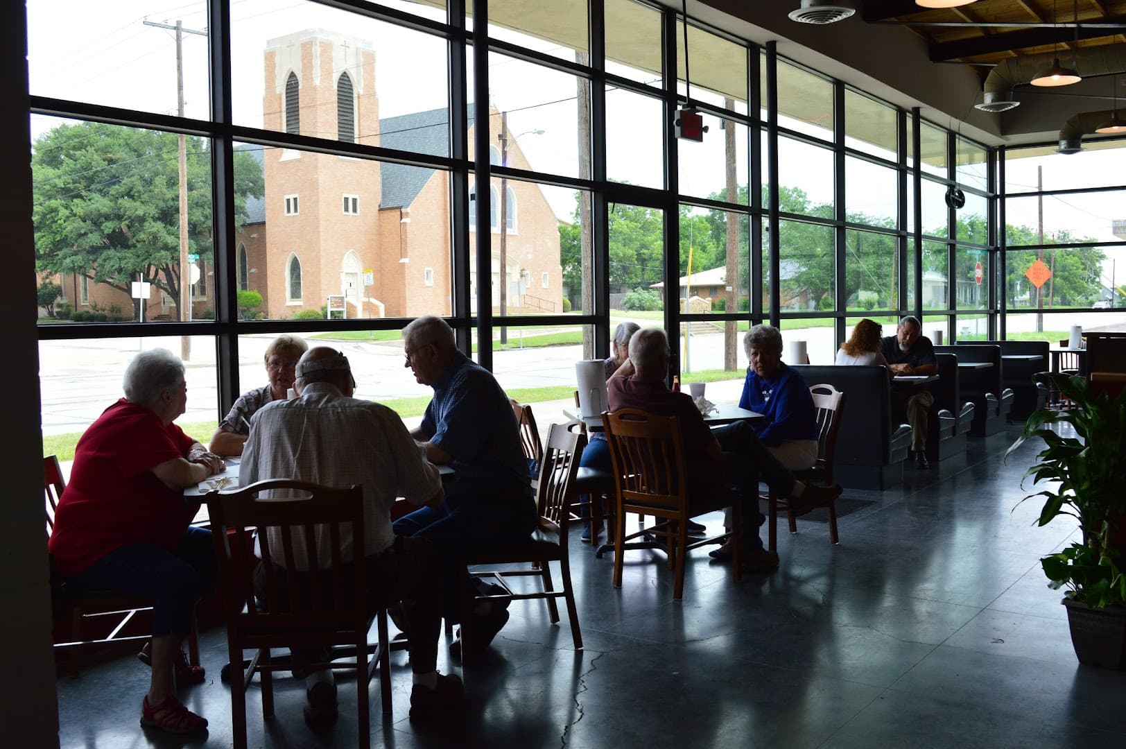 Lucky Duck Café — Restaurants photo 1 of 5
