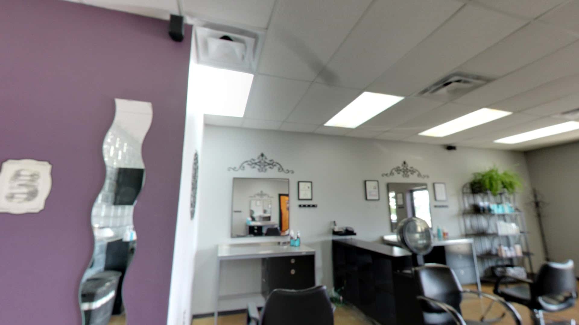 Salon 29 — Hair Salons & Barbers photo 3 of 5
