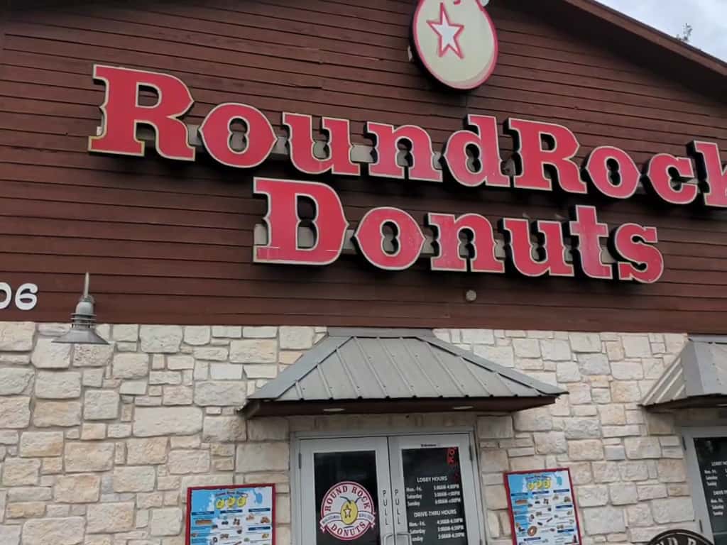 Round Rock Donuts — Bakeries & Desserts photo 2 of 5
