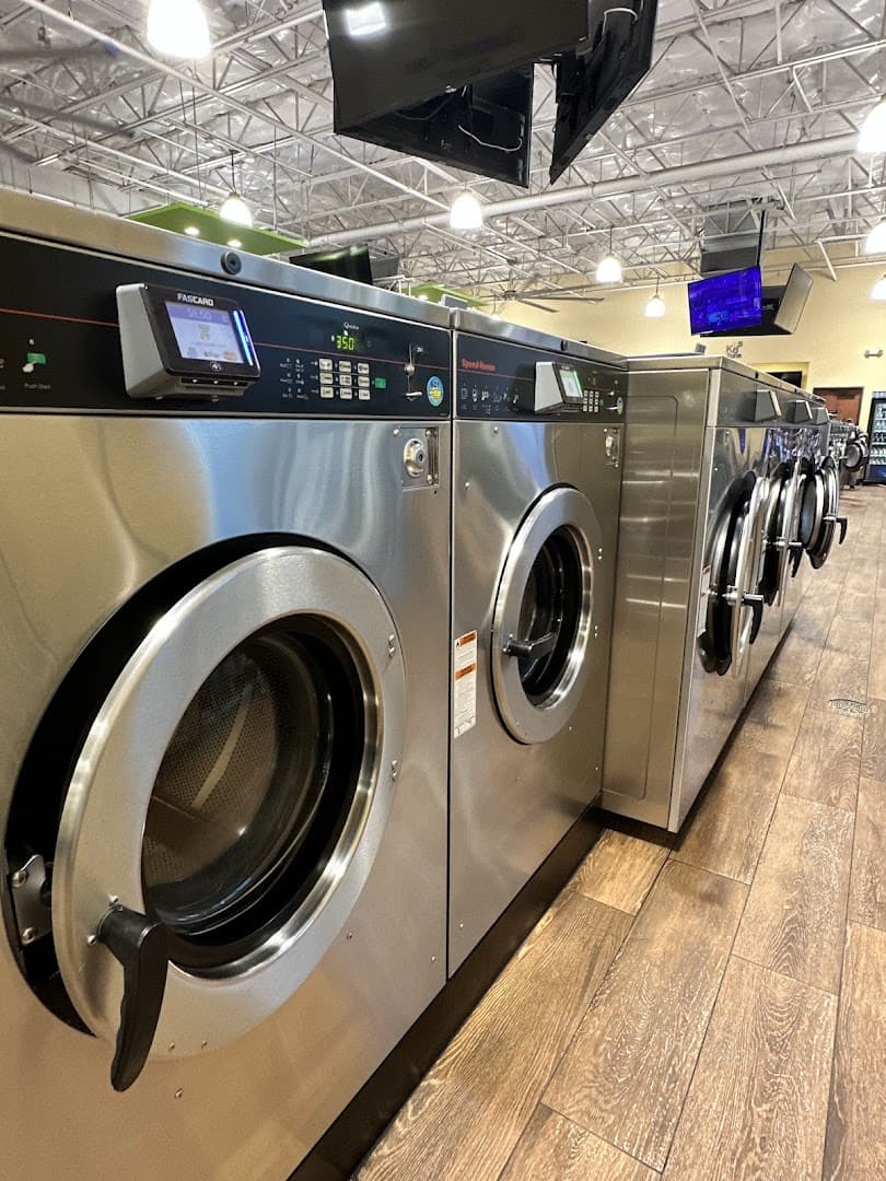 SpinZone Laundry — Laundry & Dry Cleaning photo 1 of 5