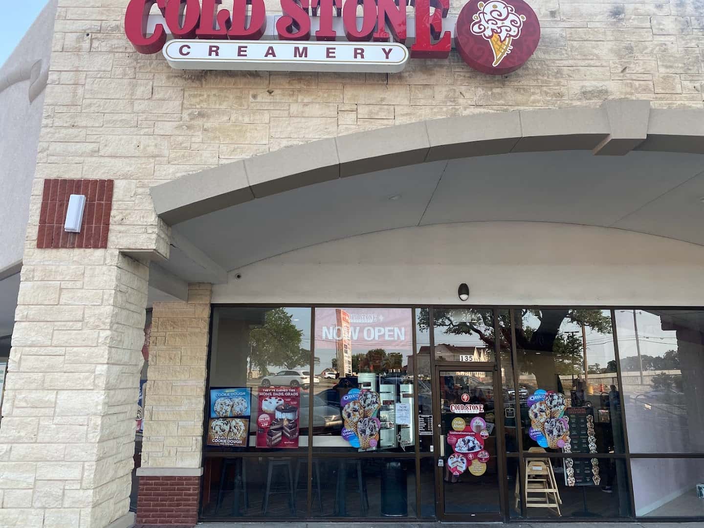 Cold Stone Creamery — Bakeries & Desserts photo 1 of 5