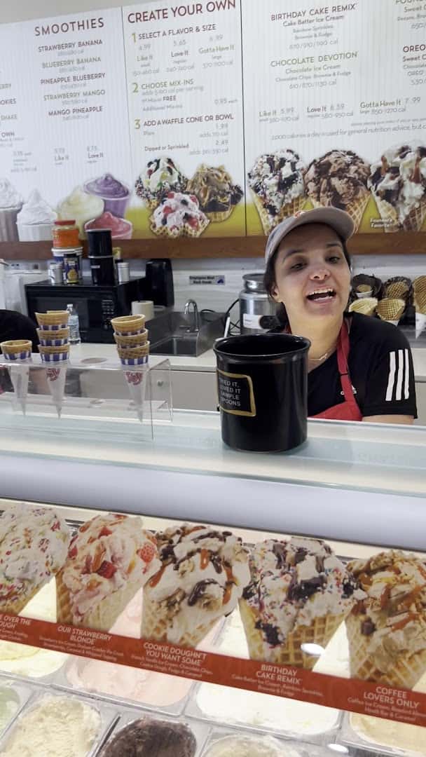 Cold Stone Creamery — Bakeries & Desserts photo 2 of 5